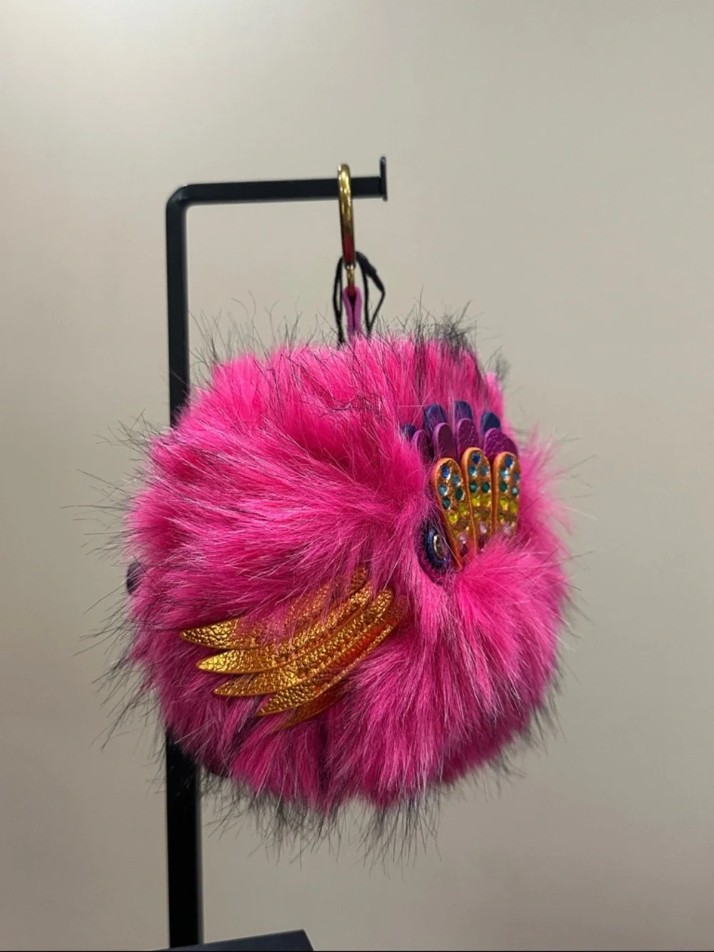 Kurt Geiger 💖Faux Fur Pom Pom Keyring - Picture 4 of 5
